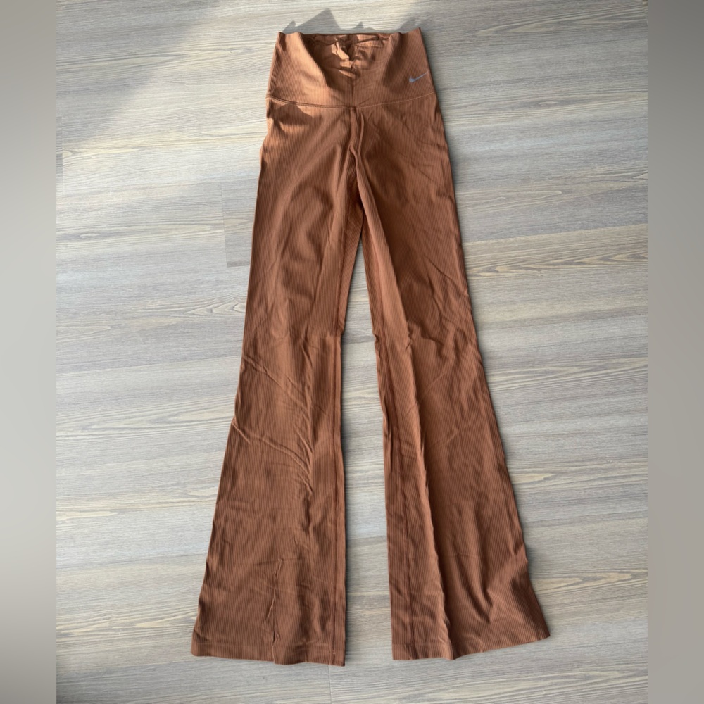 Nike Zenvy flared ribbed yoga leggings: size small